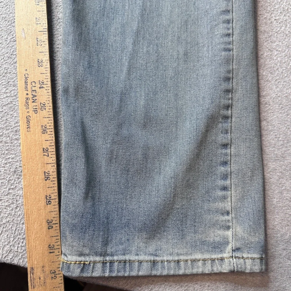 Levi's 505 Jeans Mens 42x32 Regular Fit Light Wash Blue Straight Leg Stretch